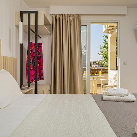 Theos Village Apartments Kato Daratso Bagian luar foto