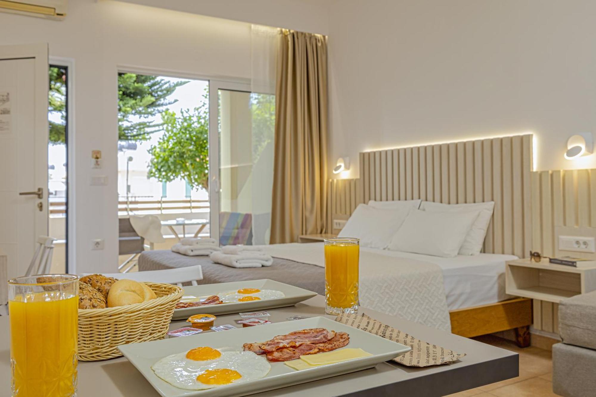 Theos Village Apartments Kato Daratso Bagian luar foto