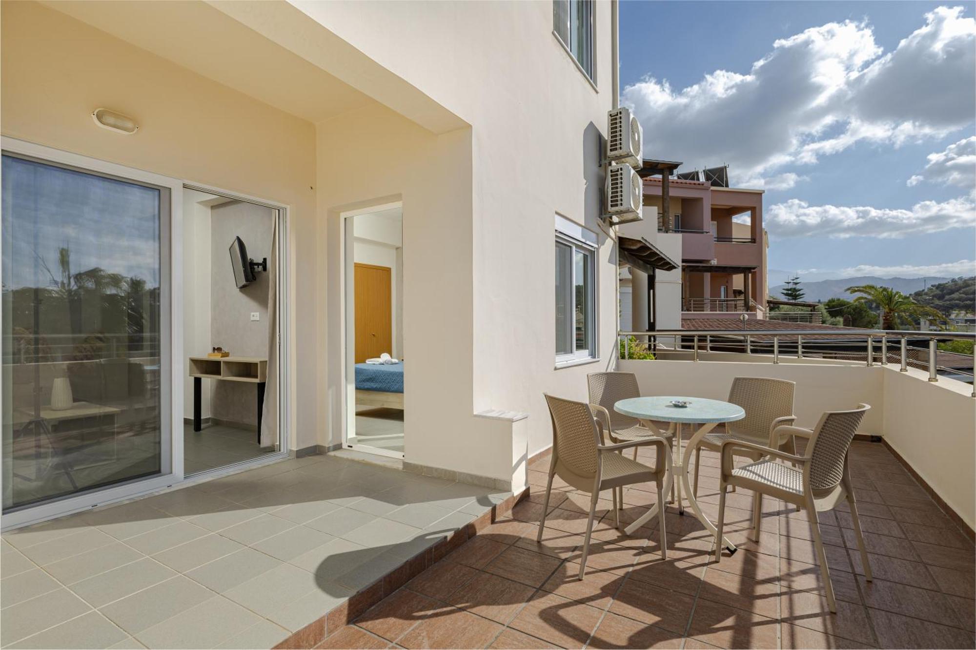 Theos Village Apartments Kato Daratso Bagian luar foto